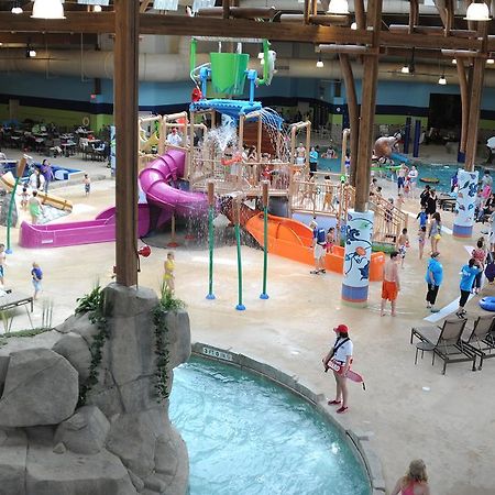 Soaring Eagle Waterpark And Hotel Mount Pleasant Exteriör bild