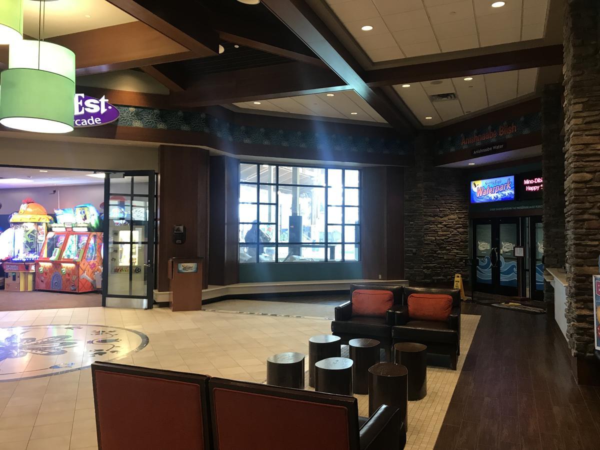 Soaring Eagle Waterpark And Hotel Mount Pleasant Exteriör bild