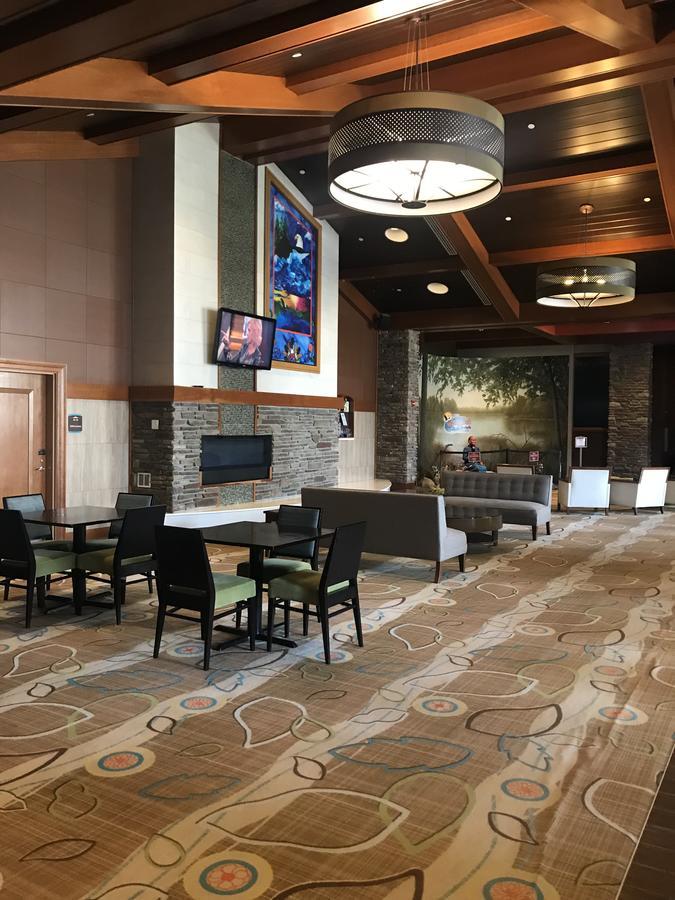 Soaring Eagle Waterpark And Hotel Mount Pleasant Exteriör bild
